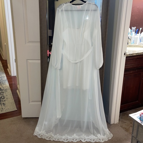 Le Rose Layla lace maxi robe in white size XL - Picture 6 of 10